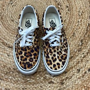Genuine Vans Brand size 9 in women’s in like new condition
